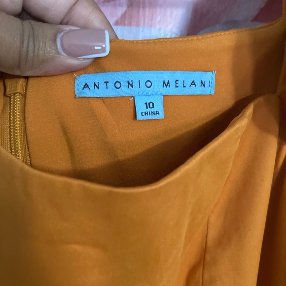 Formal dress - Picture 3 of 5